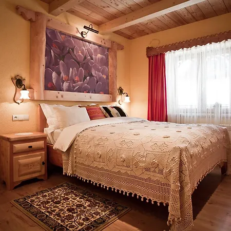 Bambi Boutique 3*