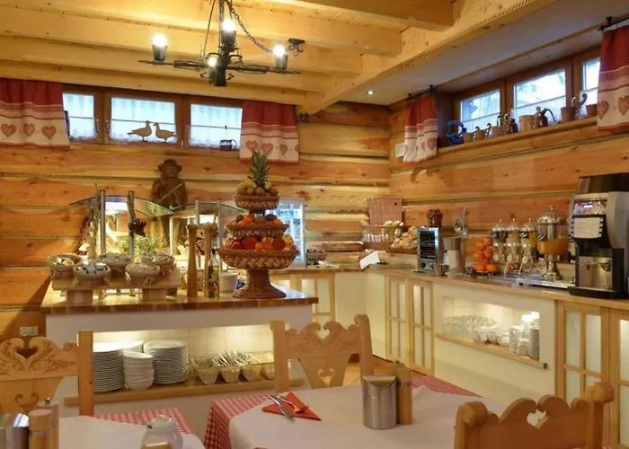 לינה וארוחת בוקר Bambi Boutique 3*